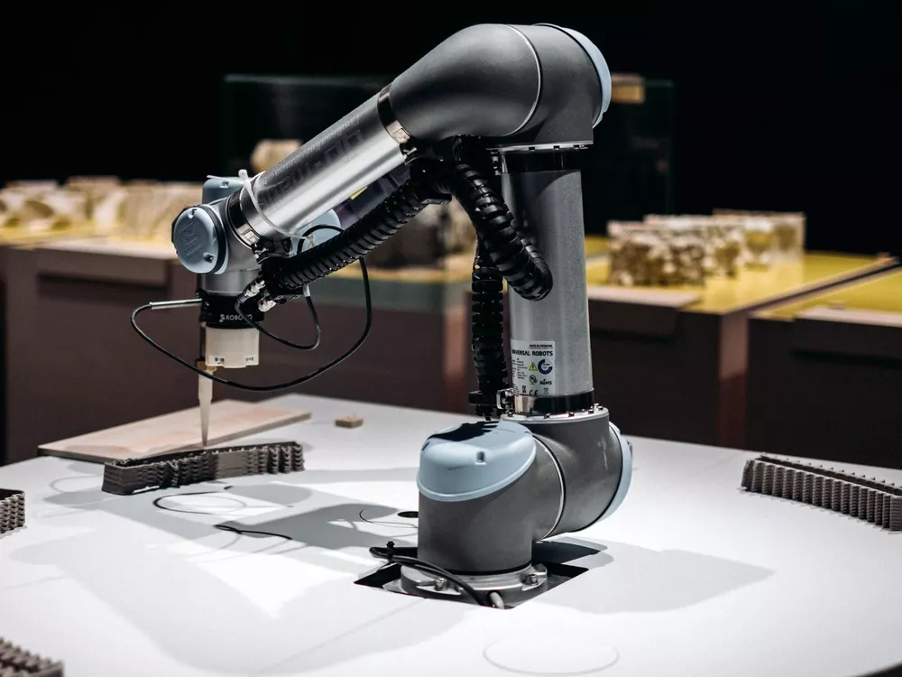 Süsinikkiust robotrelvad: kerge võimsus automatiseerimisel