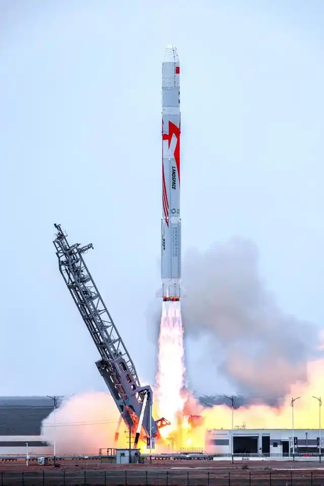 Süsinikkiust Tech Powers zhuque -2 rekordiline kuue satelliidi käivitamine
